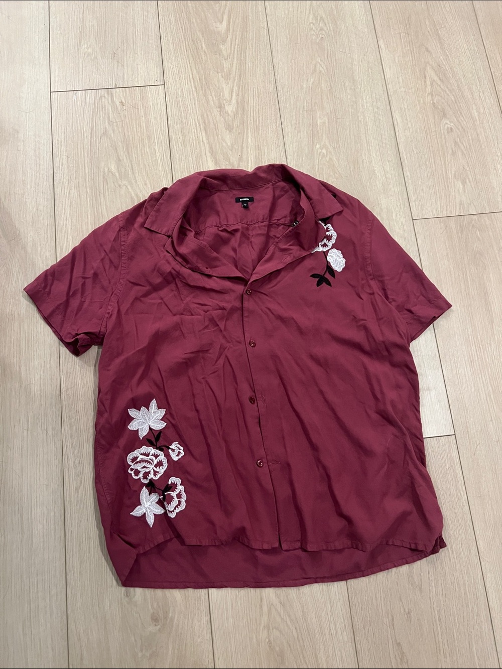 Express Men's Short-Sleeve Floral Embroidered Button-Down Shirt - Burgundy